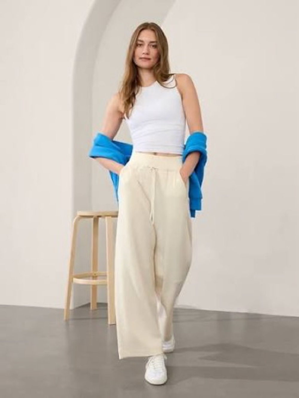 ATHLETA Athleisure wide leg pull on pants size L Petite | Bone